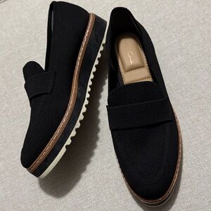 Like New-Me Too brand “Barrett” Mesh Loafers-Sz 8-Black-Elevated Cushioned Heel